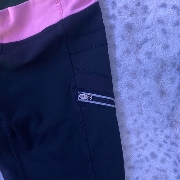 Iviva/Lululemon Cropped Leggings - Picture 3 of 4